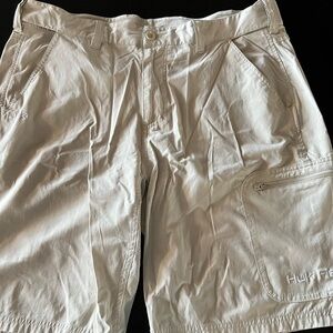 Huk Men's Light Tan Cargo Shorts